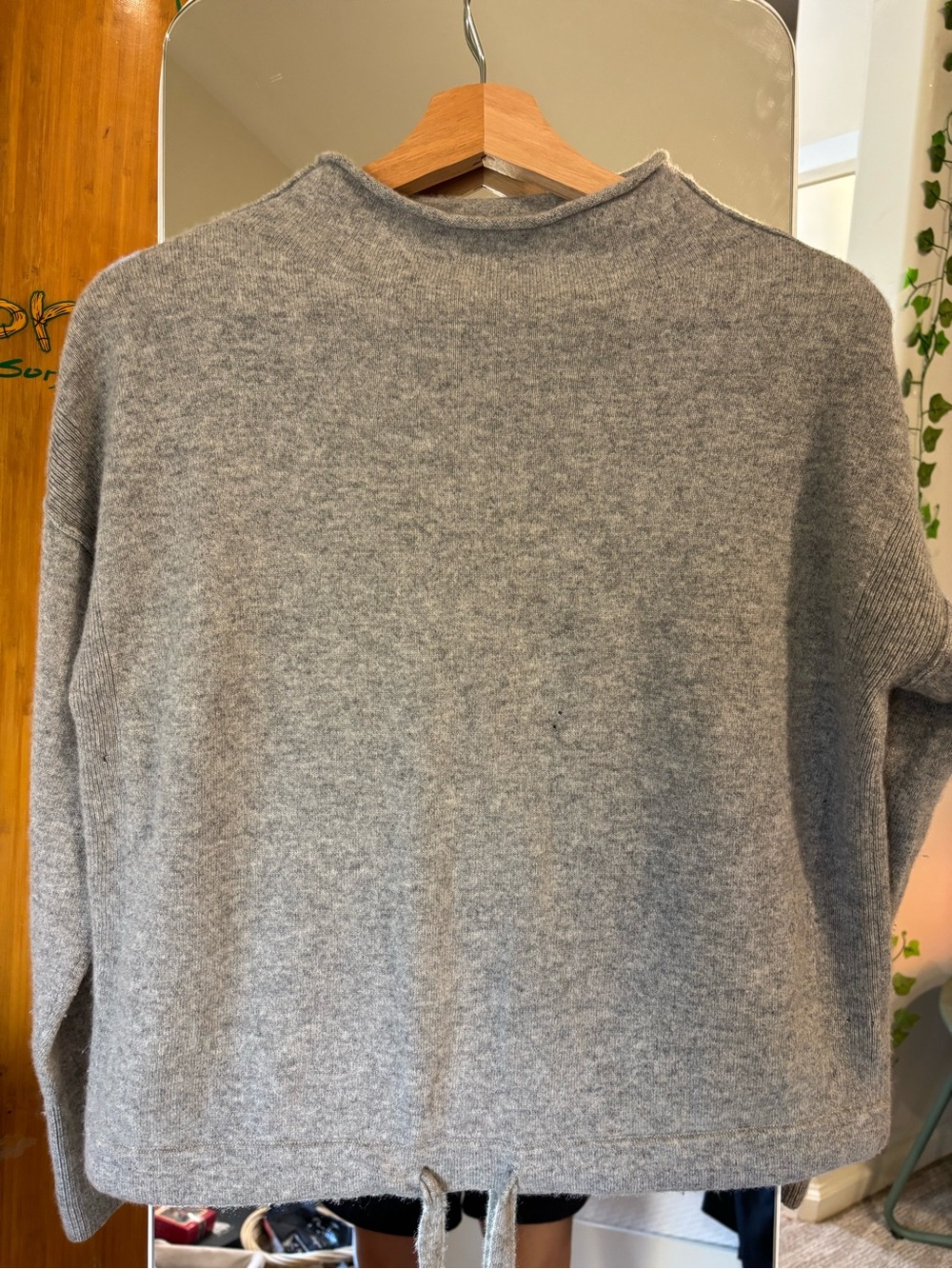 Athleta Women's Gray mock Turtleneck Cashmere Sweater Small